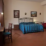 Grand Capodimonte מלון 4*