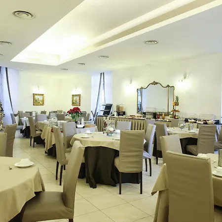 Grand Capodimonte 4* Nápoles
