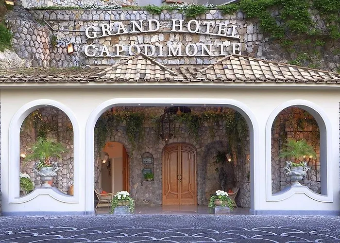 Grand Capodimonte מלון