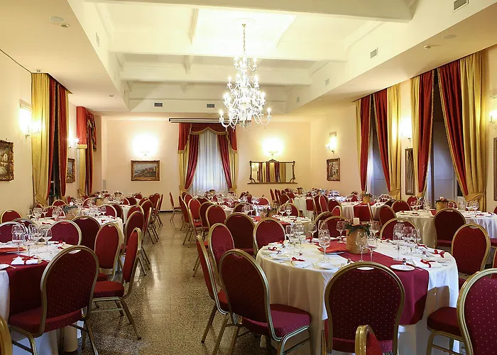 מלון Grand Capodimonte 4*