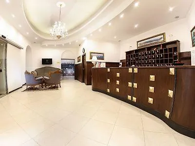 מלון Grand Capodimonte 4*