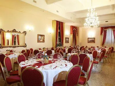 Grand Capodimonte Neapel