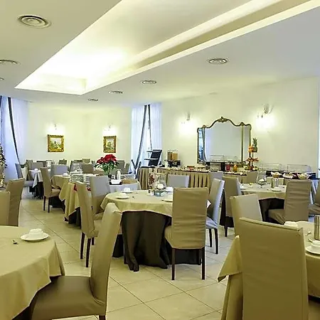 Grand Capodimonte Hotel 4*