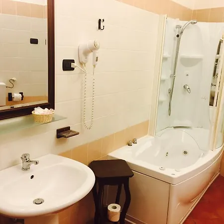 Grand Capodimonte Hotell 4*