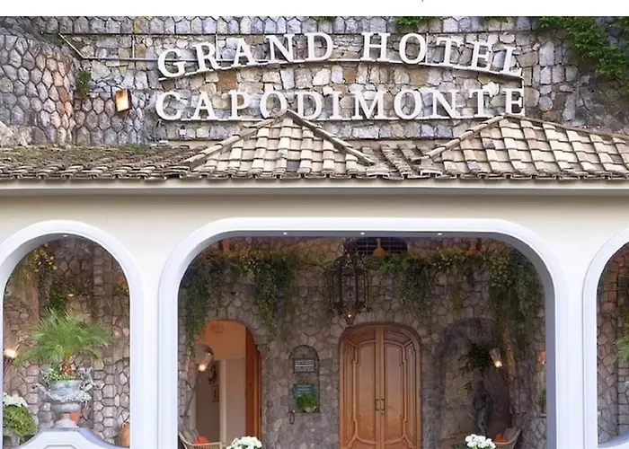 Grand Capodimonte Hotel